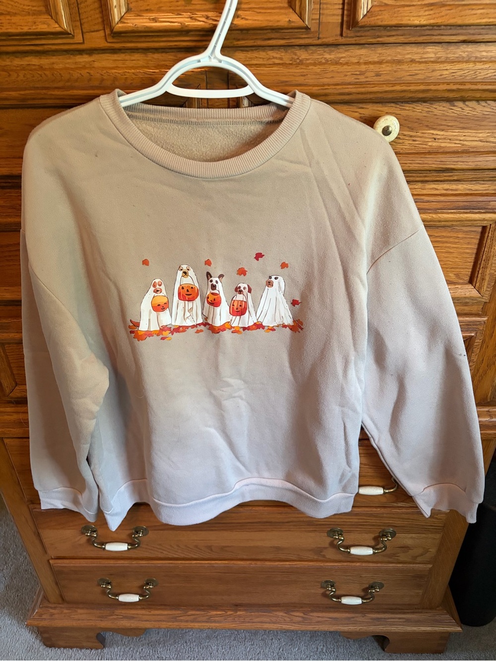 SHEIN Cream Crewneck Sweatshirt with Golden Ghost & Pumpkin Dogs Graphic